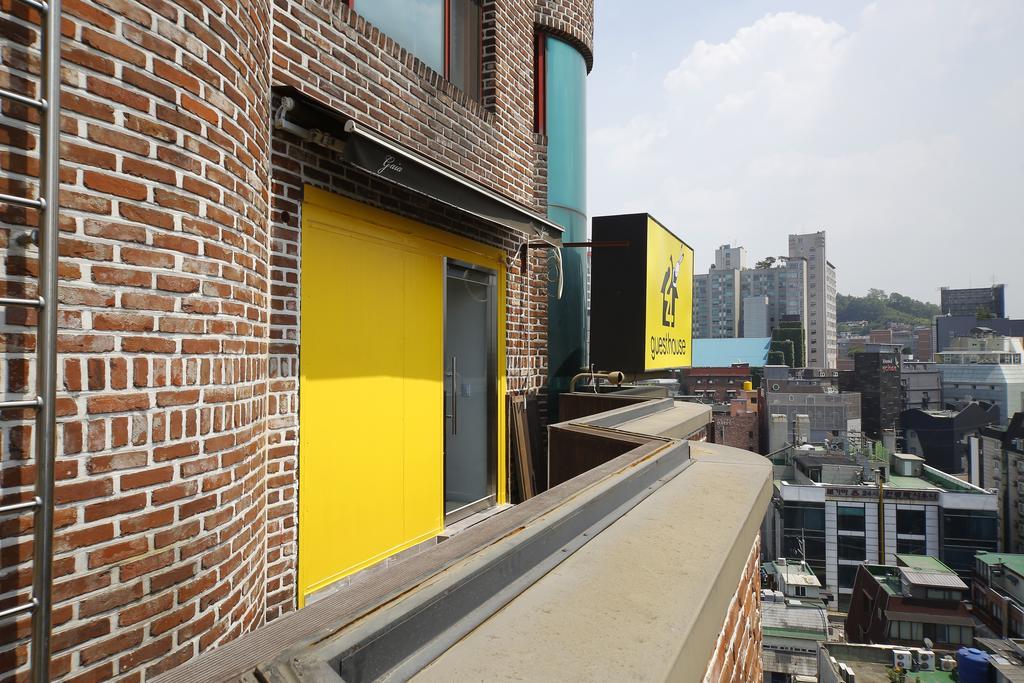 24 Guesthouse Sinchon Avenue Seoul Exteriör bild